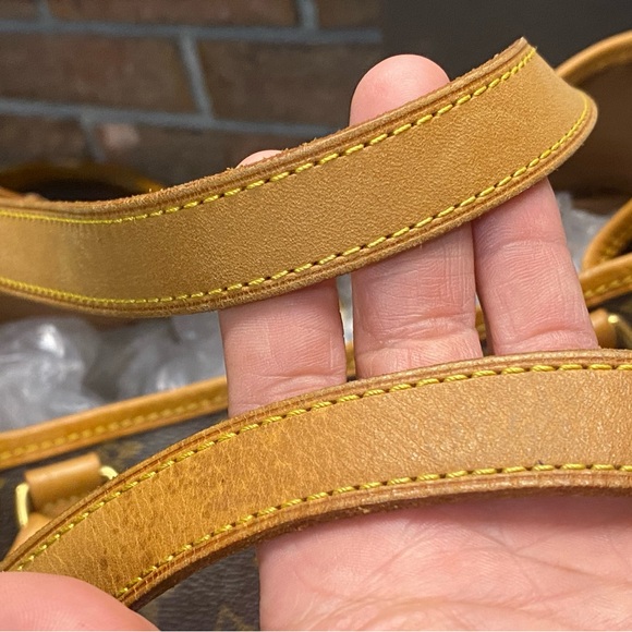 💗💗💗SOLD💗💗💗
🤩BATIGNOLLES SHOULDER BAG MONOGRAM🤩 - Picture 11 of 16